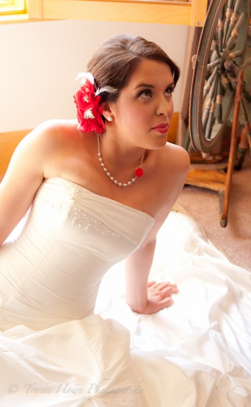 Seattle wedding photographer captures photo of married couple