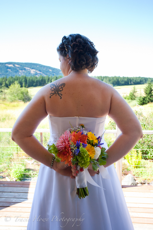 Photo of bride with bouquet on Orcas Island