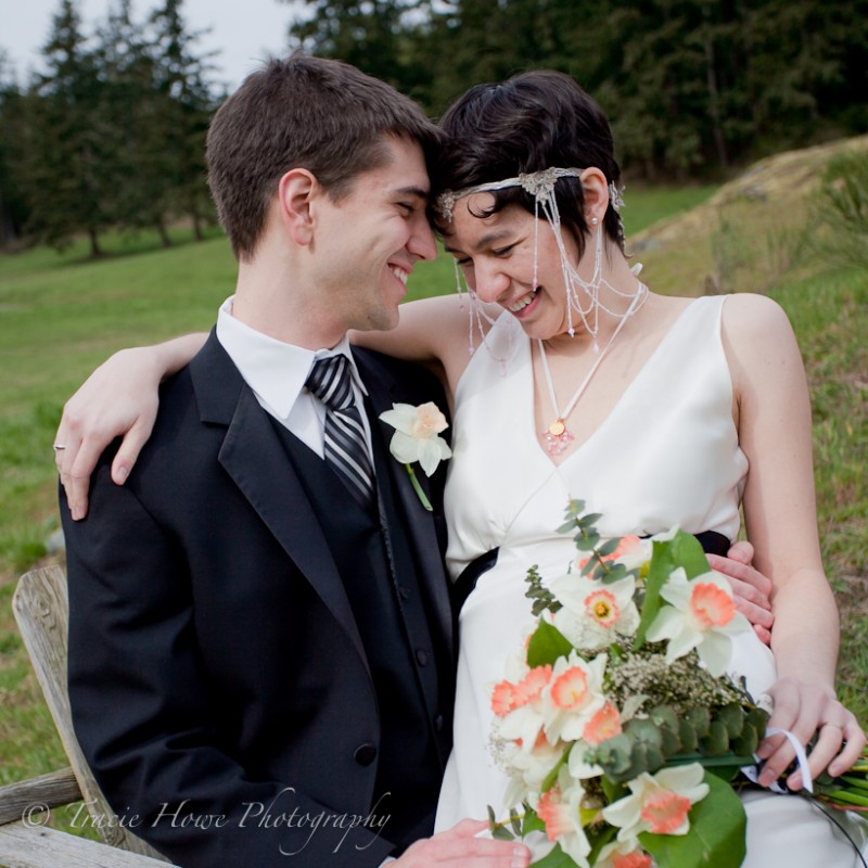 Seattle wedding photographer captures photo of married couple