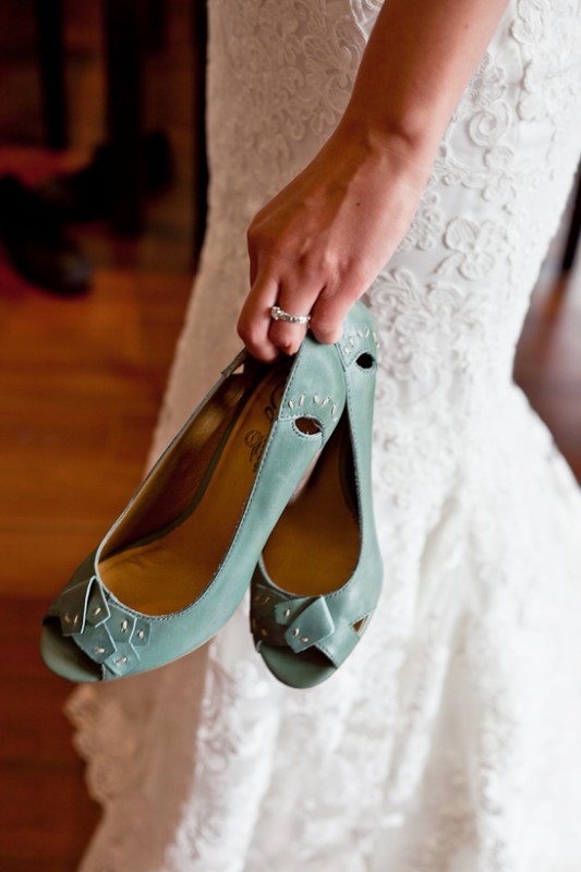 Photo of bride with green shoes