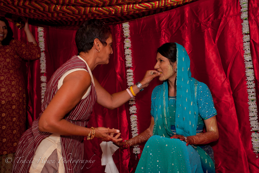 photo before Indian wedding ceremony