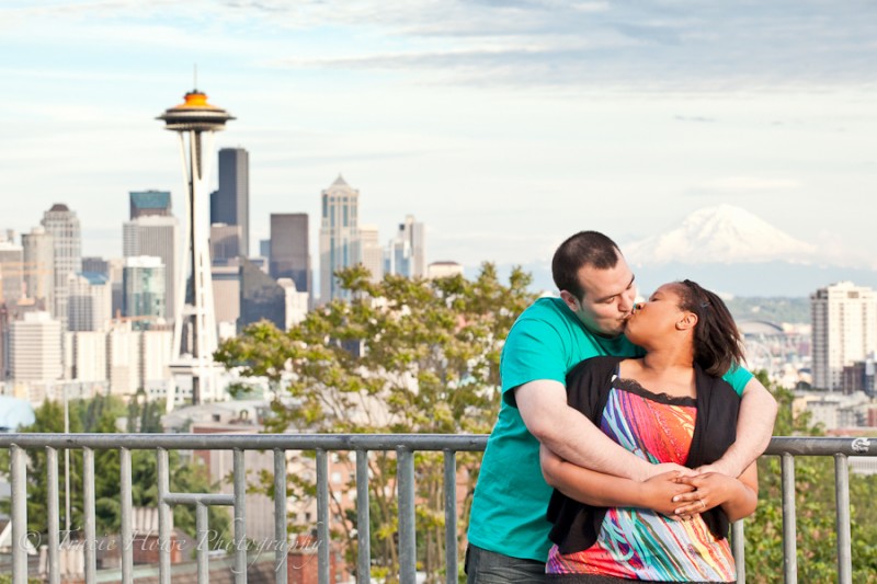 Engagement photos at Seattle's Kerry Park