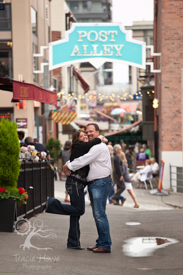 Couple at Post Alley Market photo session
