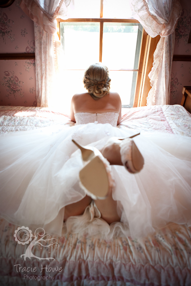 Pretty picture of bride on a bed