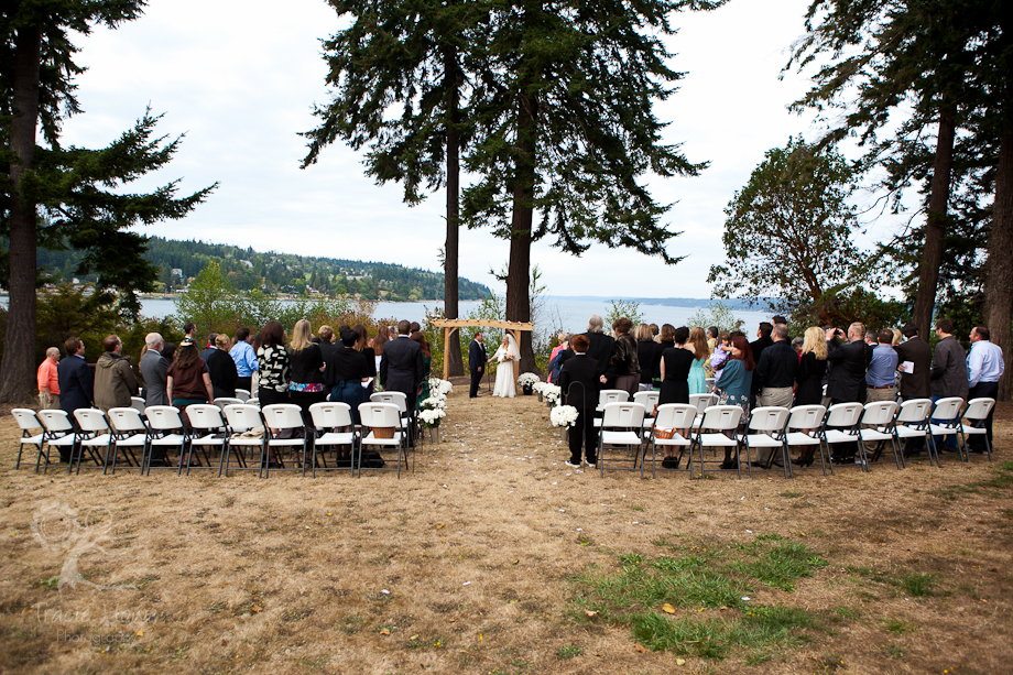 photo of wedding at Freeland Hall on Whidbey Island