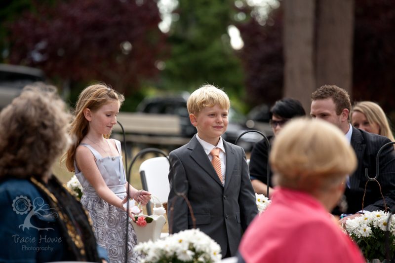 Photo of flower girl and ring bearer