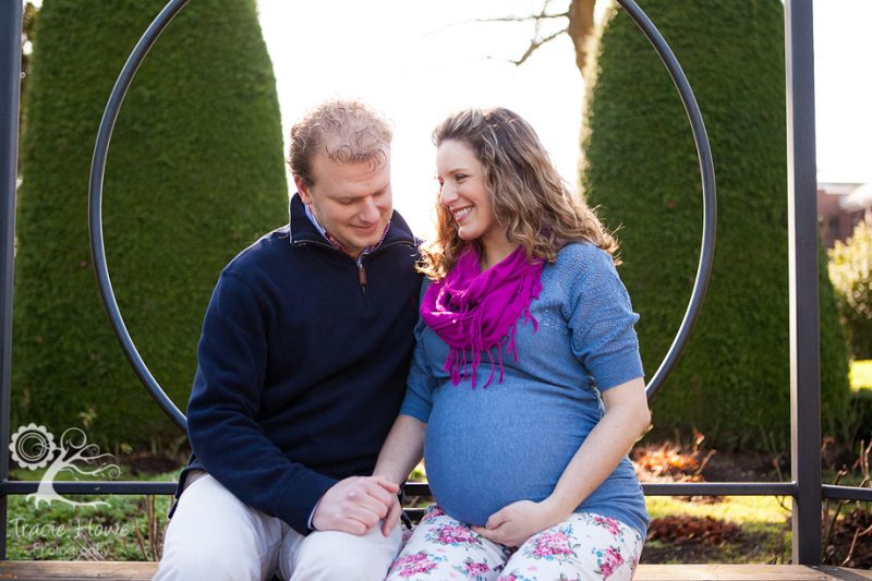 Seattle maternity photo session woodland park zoo