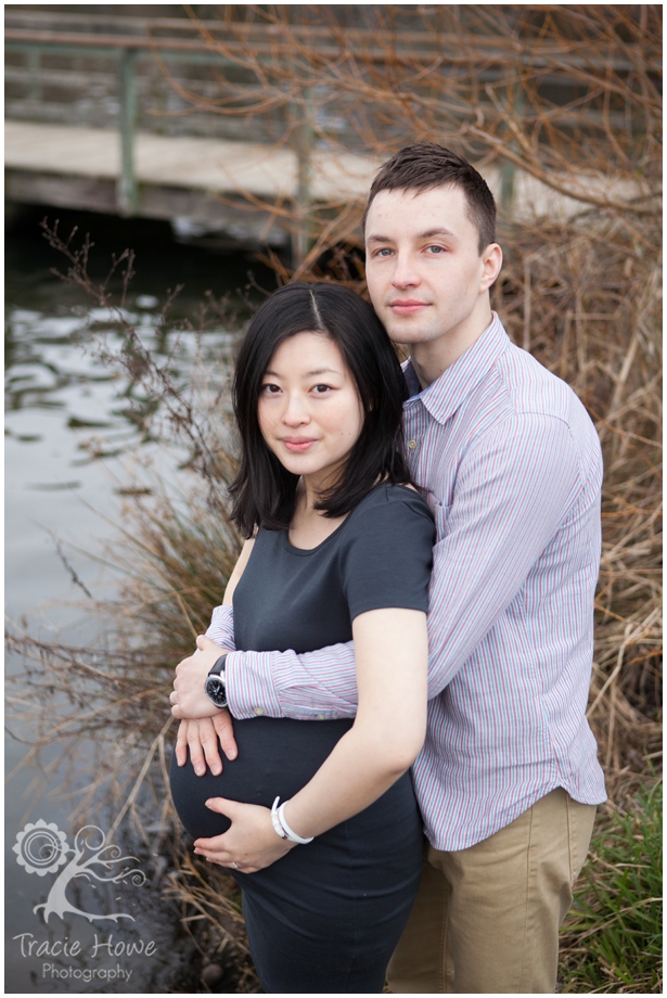 couple maternity photo Green Lake