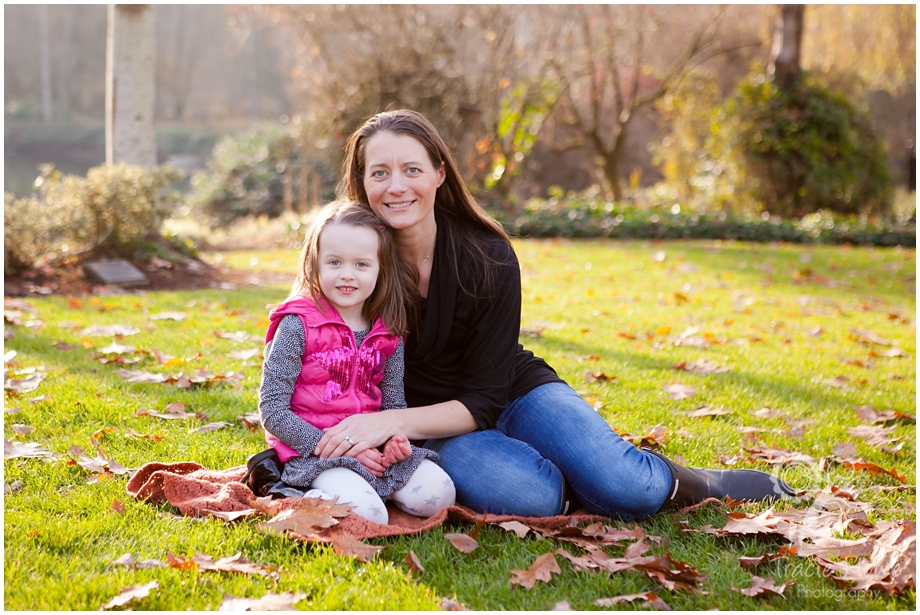 Family photographer Bothell Landing