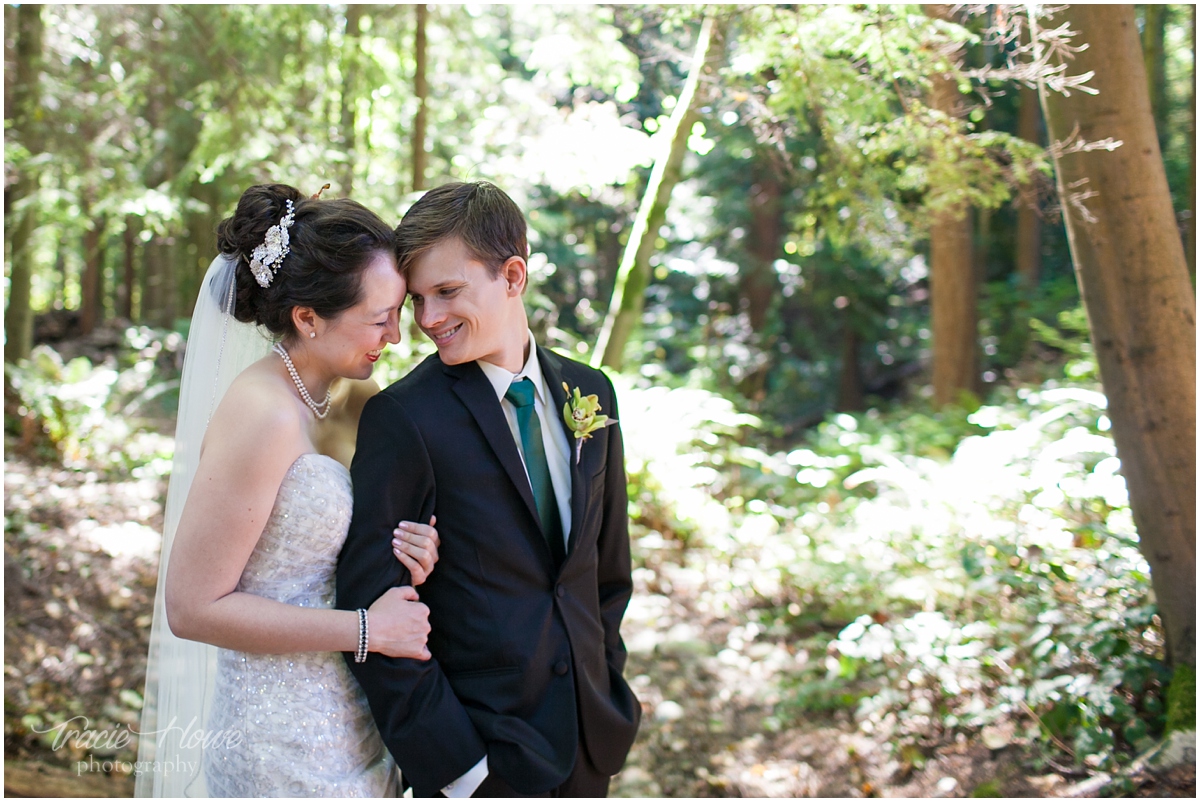 Seattle outdoor wedding photographer