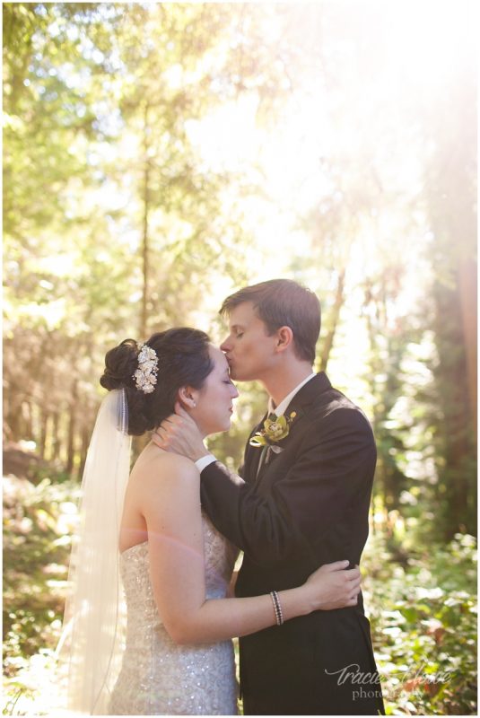 Seattle outdoor wedding photographer