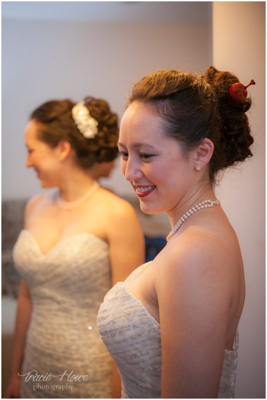 bride getting ready at Dragonfly retreat