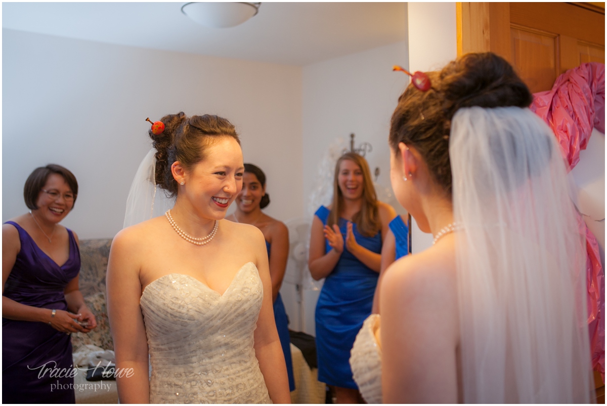 bride getting ready at Dragonfly retreat