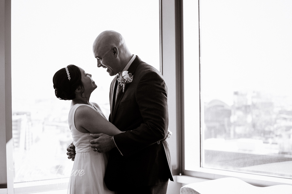 Seattle Municipal Courthouse wedding photo