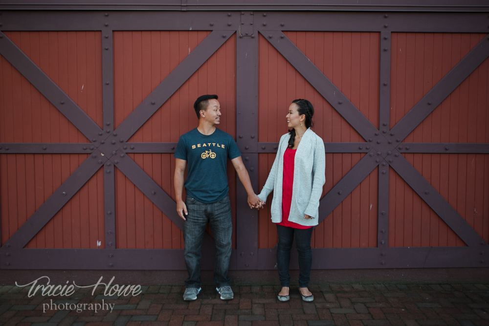 engagement shoot on Seattle's waterfront