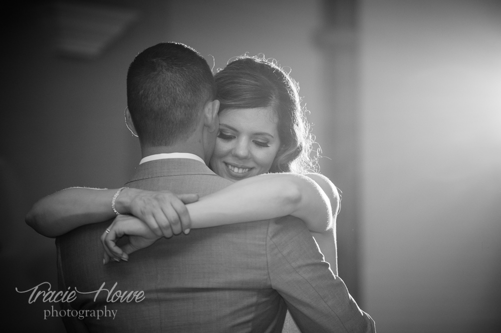 bride and groom dance Echo Falls golf club 