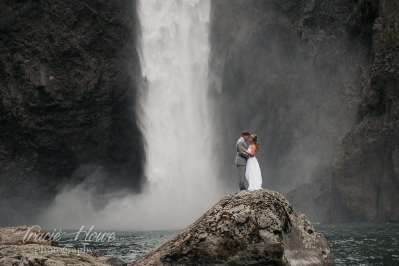 Best Washington elopement photographer