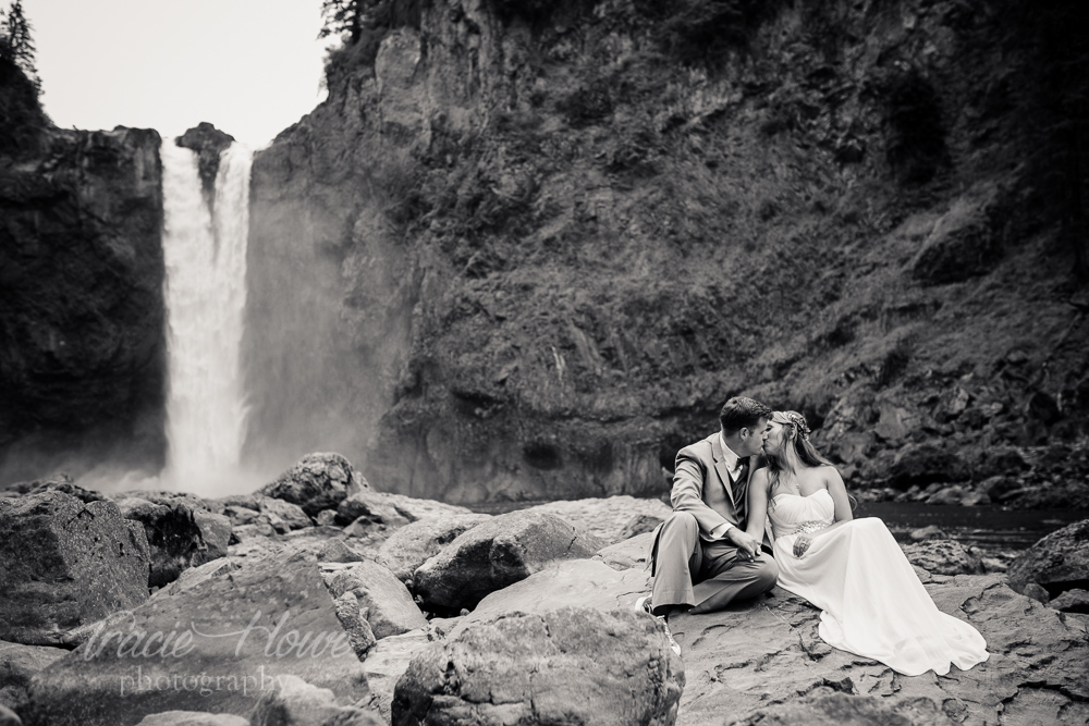 Snoqualmie Falls elopement photography