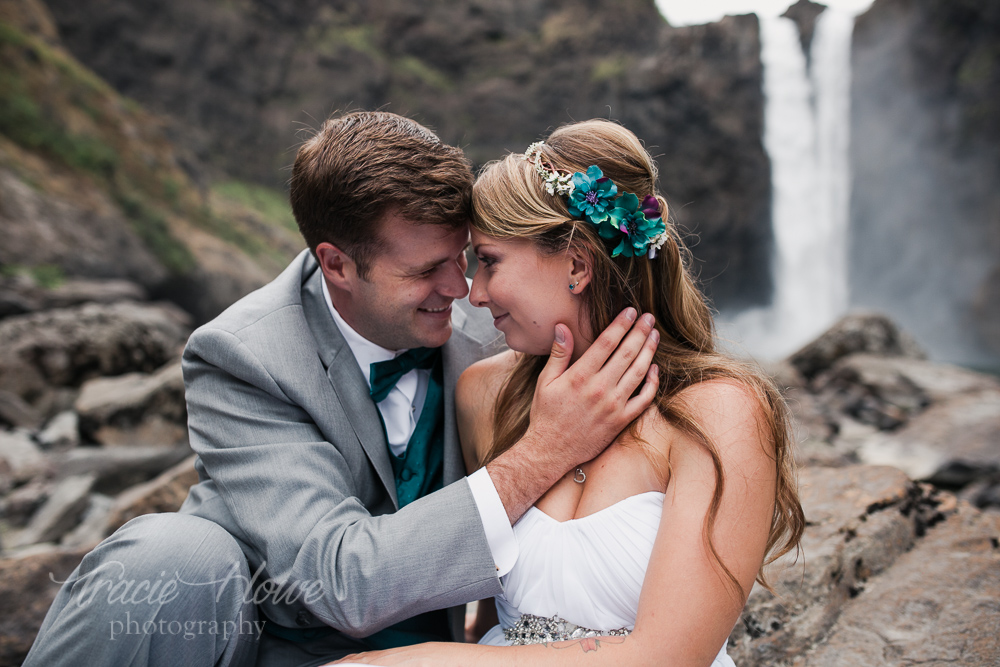 Snoqualmie Falls wedding