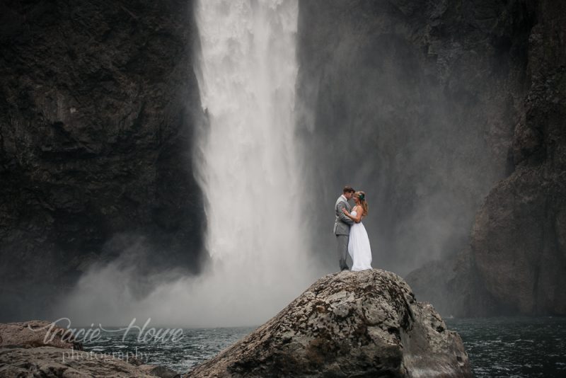 Snoqualmie Falls elopement photography