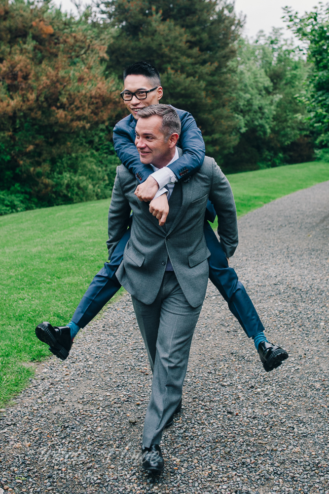 Willows Lodge gay elopement